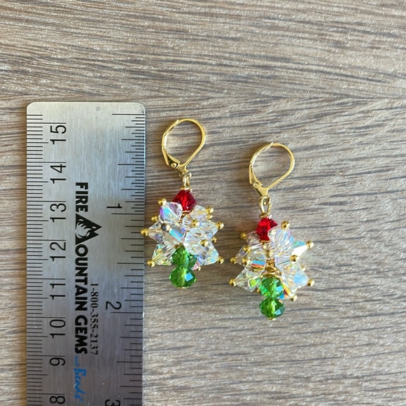 HAND CRAFTED CHRISTMAS CLUSTER PIERCED EARRINGS Clear Swarovski Crystals - Picture 7 of 14